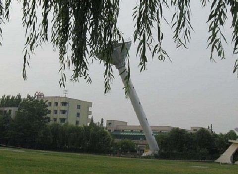 水塔拆除只看施工價格有多大的隱患？