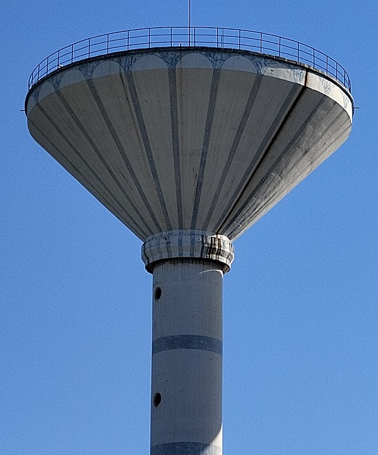 水塔拆除公司：高效作業，安全至上
