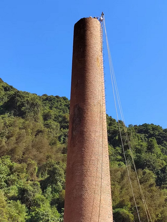 煙囪拆除公司:實現綠色,環保施工的先行者